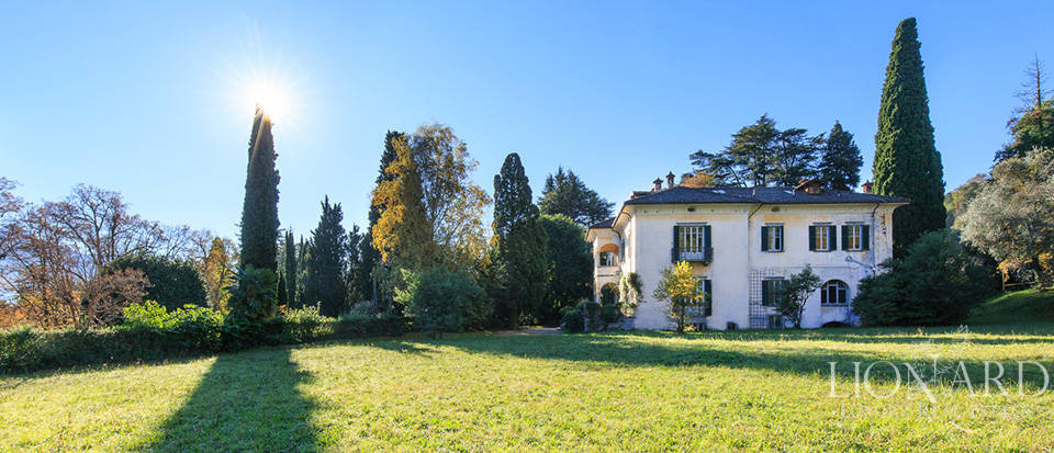 Magnífica vista del lago de Como (Italia)